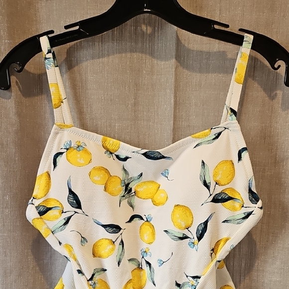 Jessica Simpson Lemon Print One Piece Swimsuit - Picture 2 of 16